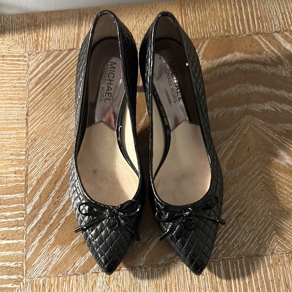 Michael Michael Kors Nancy Black Quilted Mid Pump - Picture 5 of 13